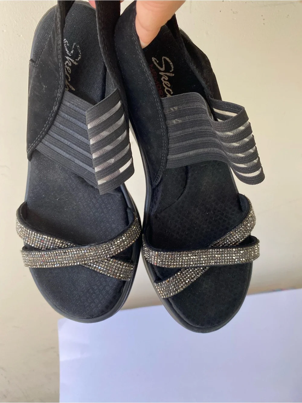 Skechers Rumblers Black Rhinestone Wedge Sandals Striped Elastic Size 7W Y2K